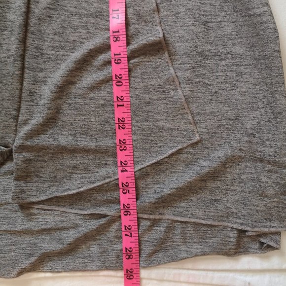 2/$40 Lord & Taylor sleeveless v-neck top - Picture 6 of 6